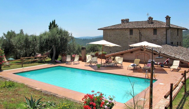 Stunning private villa with WIFI, private pool, TV, patio, pets allowed and panoramic view