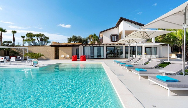 Stunning private villa for 6 guests with WIFI, A/C, private pool, TV, patio and panoramic view
