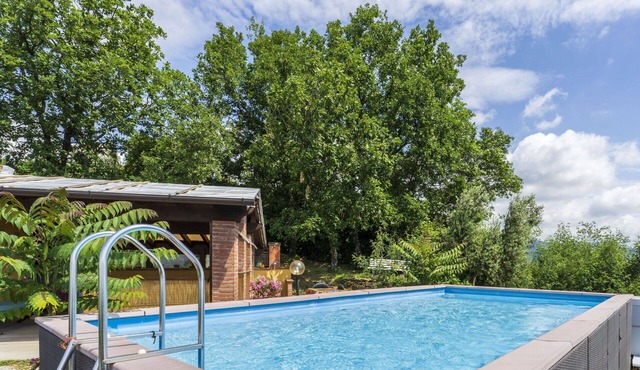 Stunning private villa for 5 guests with WIFI, private pool