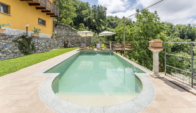 Stunning private villa with private pool, A/C, internet, TV, terrace, pets allowed, panoramic view