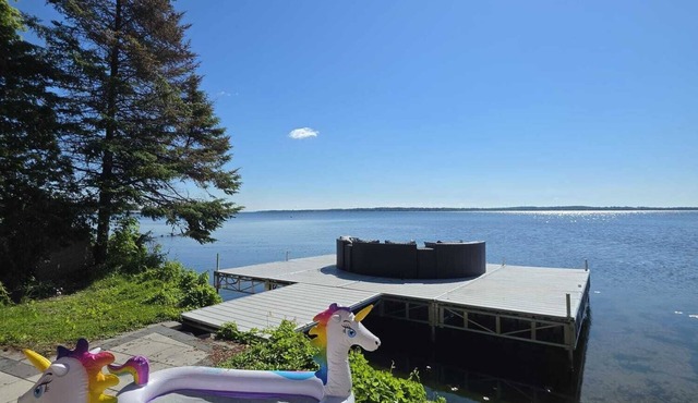 Stunning private waterfront retreat