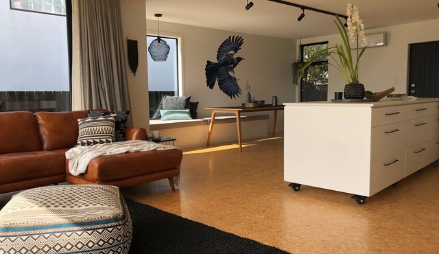 Stunning property close to beach, views to Mount, spa and all the mod cons.