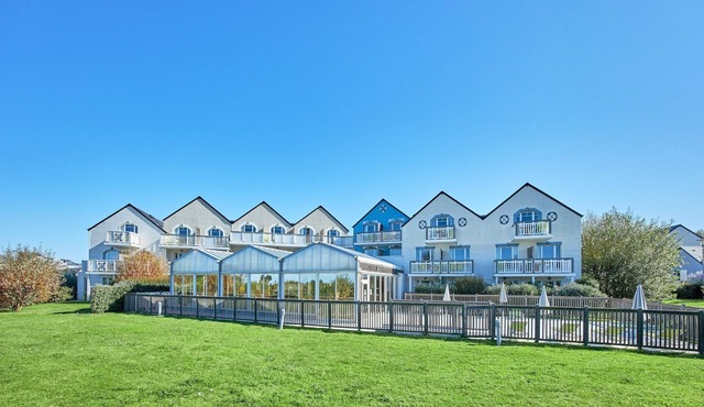Stunning River View Apartment for 5