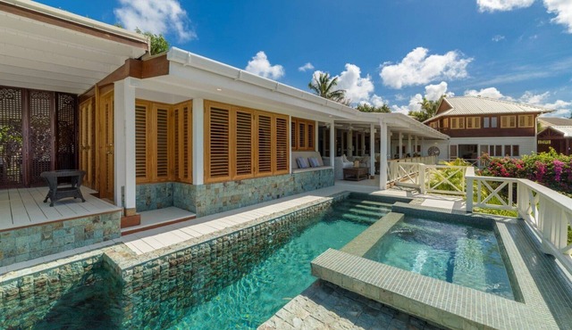 Stunning Retreat with Pool and Sunset Views - Northlight