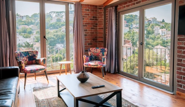 Stunning Sea View Loft 5 min to Park in Kuzguncuk