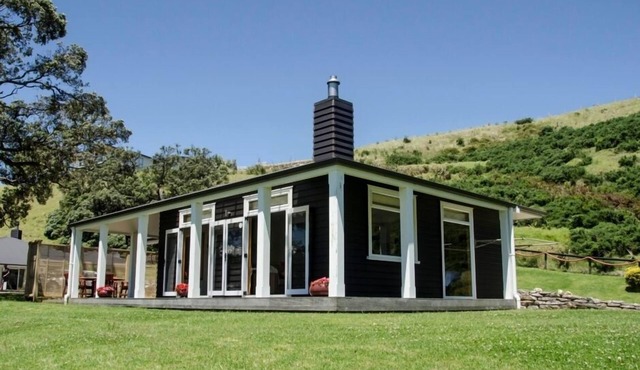 Stunning secluded beach-front studio home