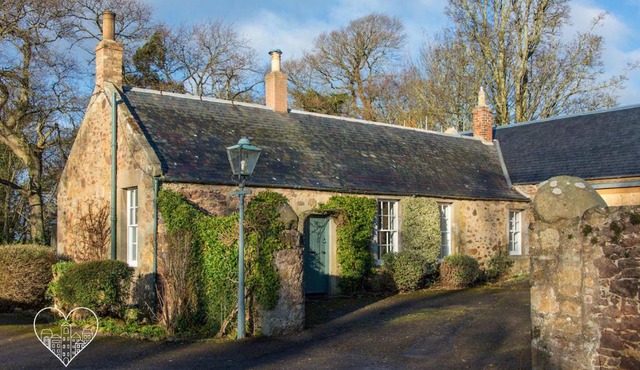 Stunning Stables Cottage in East Lothian Country Estate