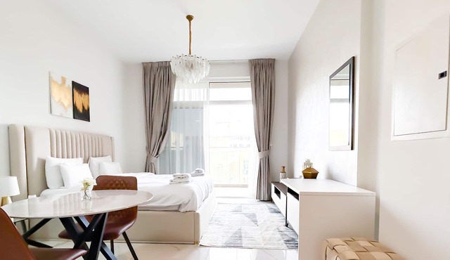 Stunning studio with Balcony in Arjan