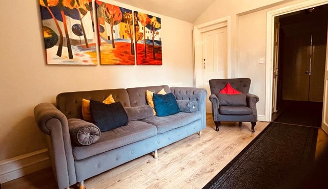 Stunning Stylish & Spacious Ground Floor Apartment, Kidderminster