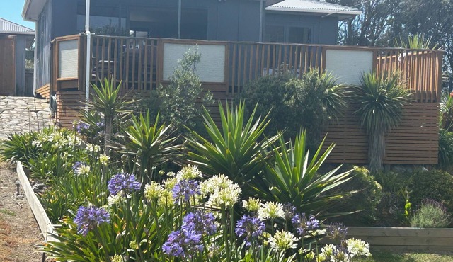 Stunning, sunny and renovated beach house with 2 spacious decks