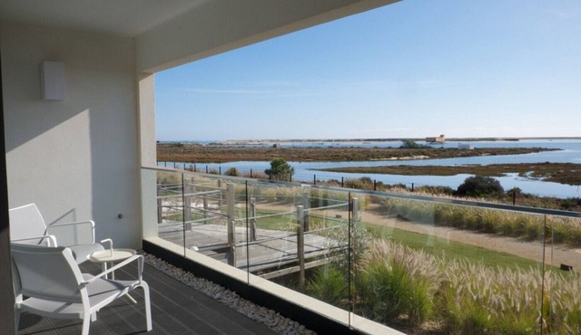 Stunning T2 Apartment With sea View