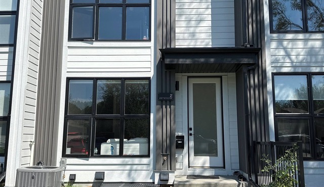 Stunning Townhome, beautiful and cozy! BBQ/Fitness/Office space/Music space