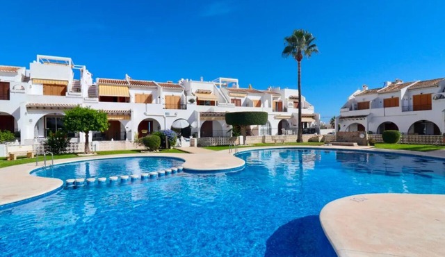 Stunning Two Bedroom, Ground Floor Apartment in prestigious urbanisation ☀️