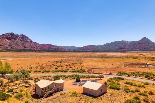 Stunning Utah Home 30 Mi to Zion Nat'l Park