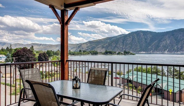 Stunning views, Luxury on Lake Chelan - Pool, Spas