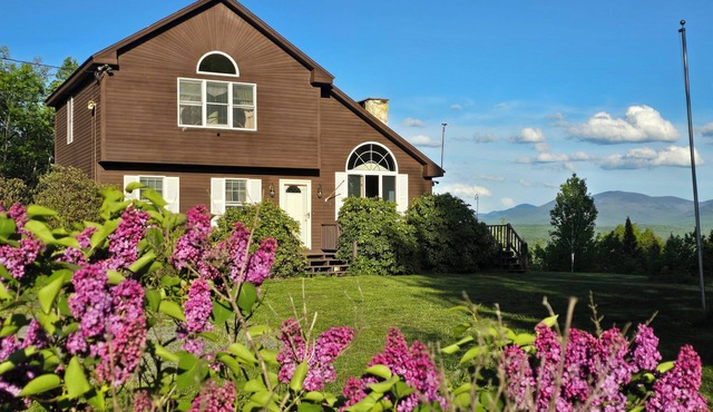Stunning views, Private location, get ready for vacation in the White Mountains!