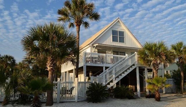 Stunning Views! 4 bedroom Home Just Seconds from Sand -Not a Private Pool