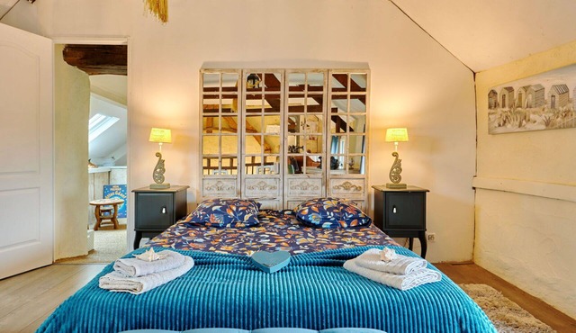 Stunning villa for 4 guests with WIFI, hot tub, TV and terrace
