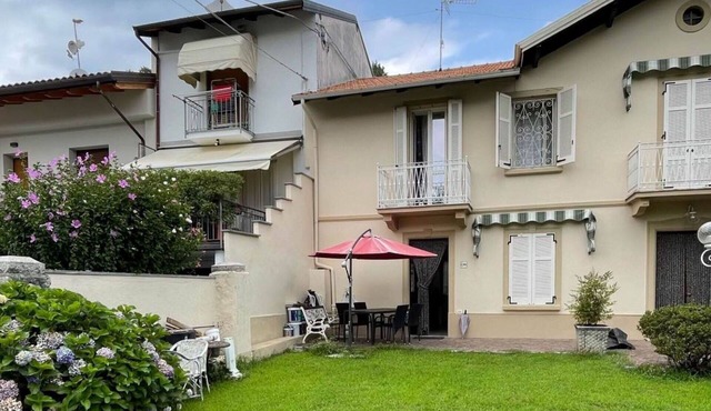 Stunning villa for 4 guests with WIFI, TV and balcony