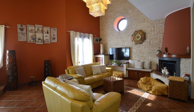 Stunning villa for 7 guests with A/C, WIFI, patio and panoramic view