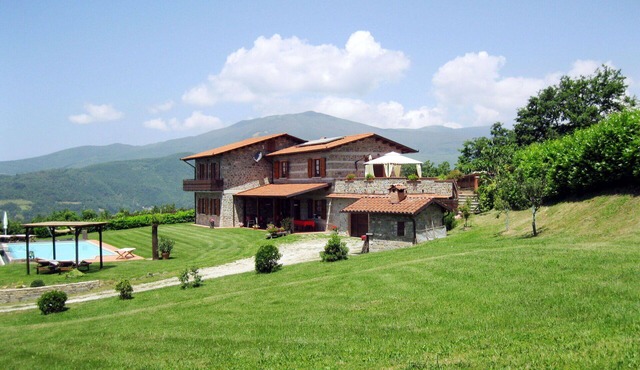 Stunning villa for 8 guests with WIFI, private pool, TV and patio