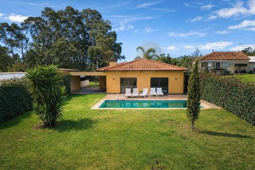 Stunning Villa with Pool and Garden