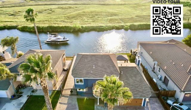 Stunning Waterfront 3BR Retreat in Discovery Bay