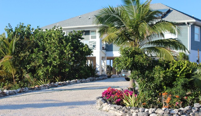 Stunning waterfront home in Exuma with an outdoor pool!