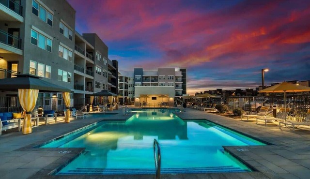 Stunning Westgate CozySuites by stadium w/pool 9