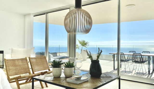 Stupa Hills - Superb Luxury Apartment Sea Views