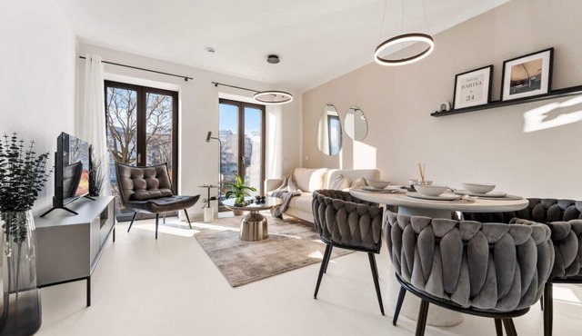 Stuttgart Lux Living| Stylish Living in the Center