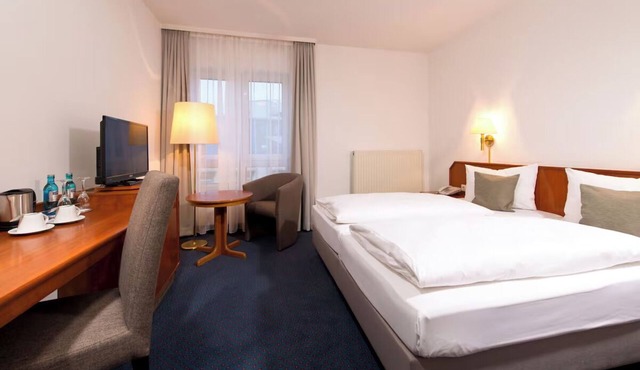 Stylish Room in Neustadt near the City’s Best Attractions | Convenient Stay