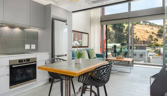 Stylish 1bed Secure Mountain Views