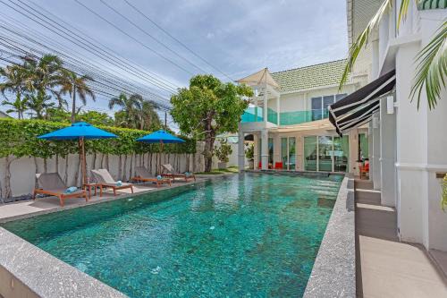 Stylish 2-Villa Combination by Hi At Home