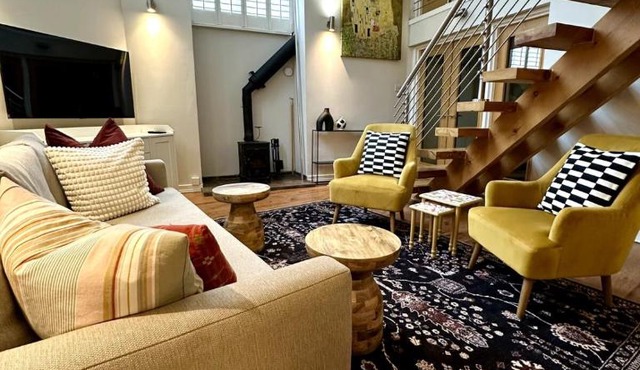 Stylish 2BR Central Edinburgh - Walk to Attraction