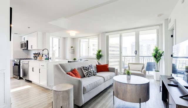 Stylish 2BR Haven - Minutes from DC & Airport