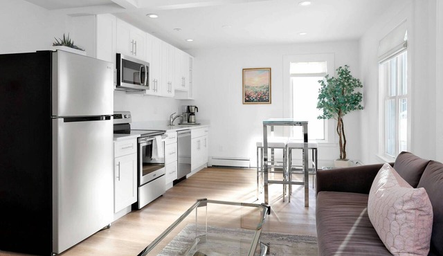 Stylish 3BR/2BA Retreat #3, Harbor Point – Walk to Train, Cafes & Restaurants, City + Shore