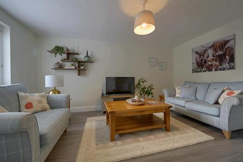 Stylish 3BR Yorkshire Base for 6 with Parking
