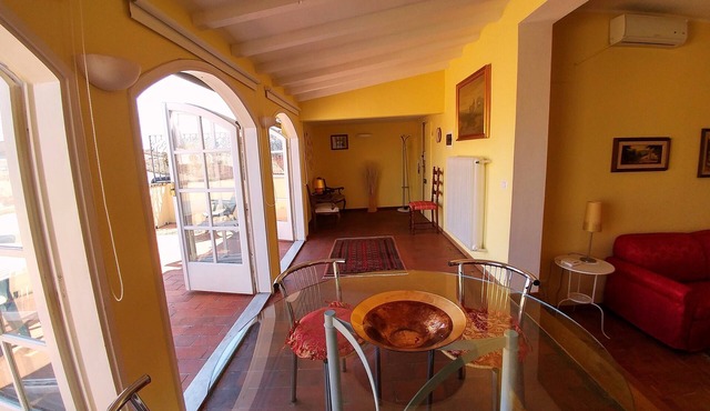 Stylish and bright apartment with panoramic views over the old town