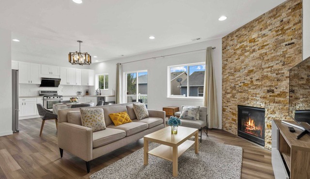 Stylish and Contemporary Retreat on 223rd Place SE - Perfect Getaway Spot #41847
