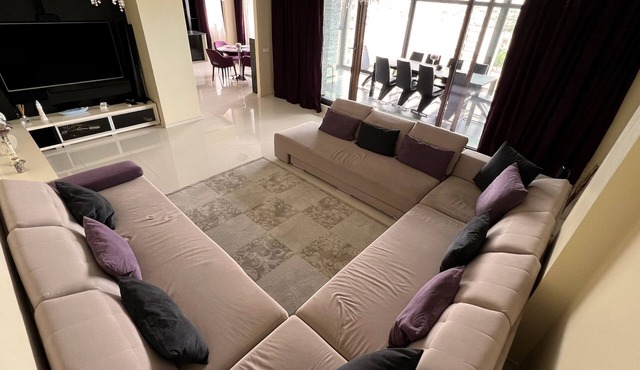 Stylish and Cozy Apartment at sea.