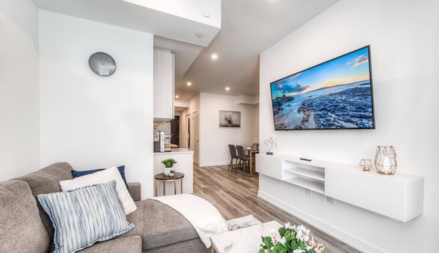 Stylish and Cozy in DT Kitchener/Uptown Waterloo