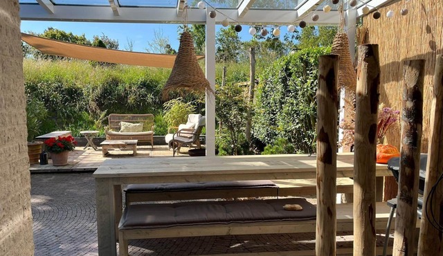 Stylish and modern bungalow within walking distance (1.5 km) from the beach.