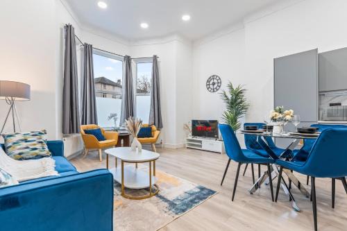 Stylish Apartment in Central London with Parking