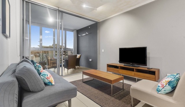 Stylish Apartment with Balcony and Pool