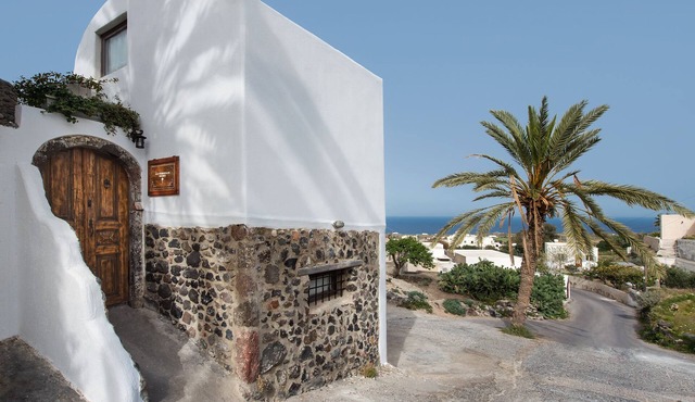 Stylish & Authentic Houses with Beautiful Sea View!