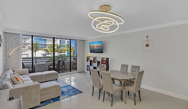 Stylish Beachfront Gem ~ Sea View, Pool, Gym, Pkg!
