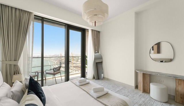 Stylish Canal-Front 2 BD + Maid in Al Wasl