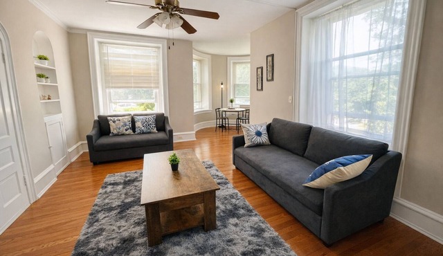 Stylish & Charming 2BR | Monthly Discount
