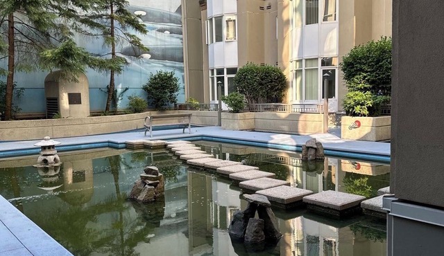 Stylish Coal Harbour Townhome in the Heart of Downtown Vancouver